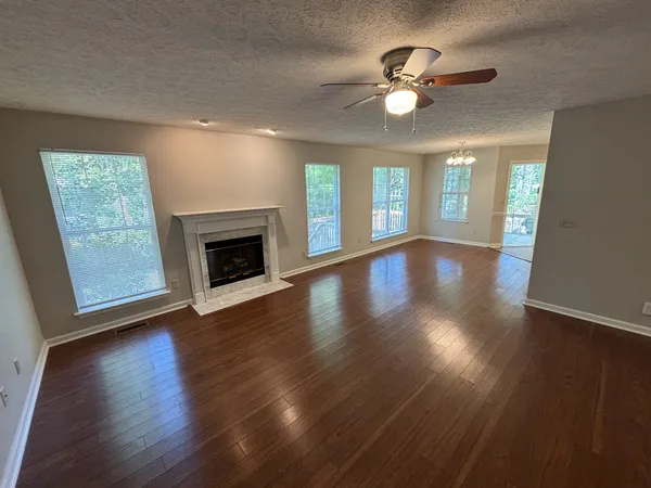 $2,095 | 109 Redbud Drive, Hendersonville, TN 37075