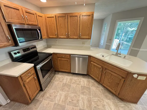 $2,095 | 109 Redbud Drive, Hendersonville, TN 37075