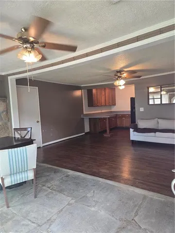 a view of a livingroom with furniture