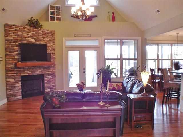 203 Elizabeth Lane Anderson, SC 29621 - Photo 3 of 23 Gallery Image 3