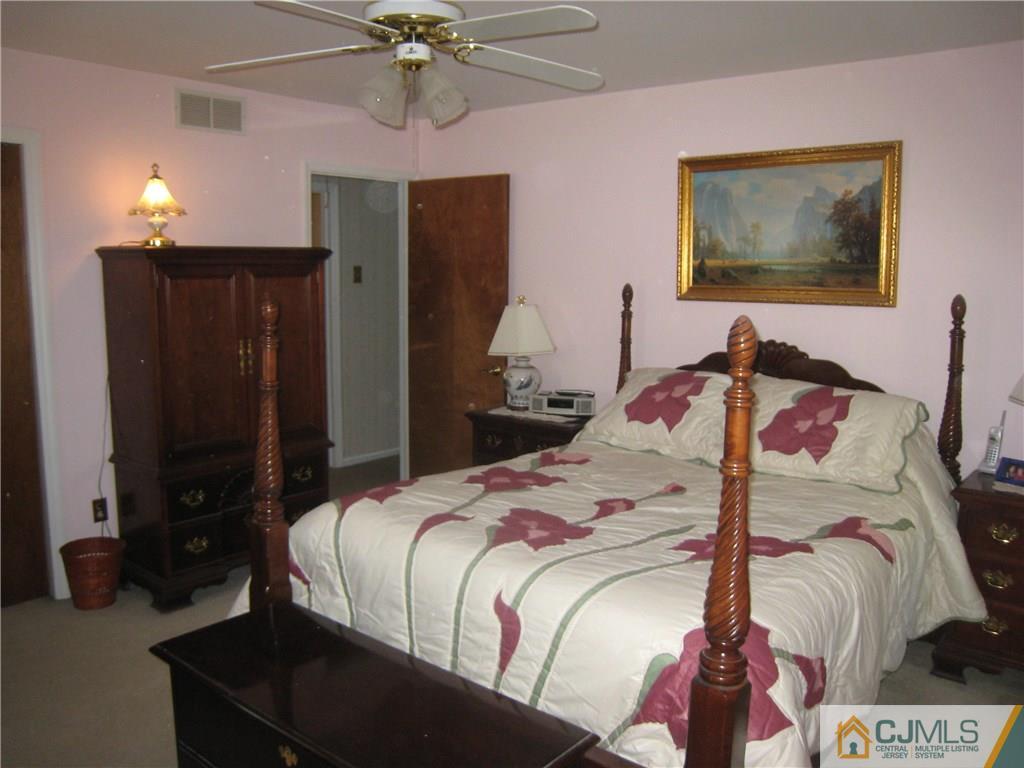 71 Rieder Road Edison, NJ 08817 - Photo 13 of 25 Gallery Image 13