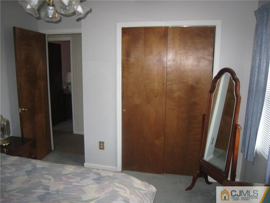 71 Rieder Road Edison, NJ 08817 - Photo 16 of 25 Gallery Image 16