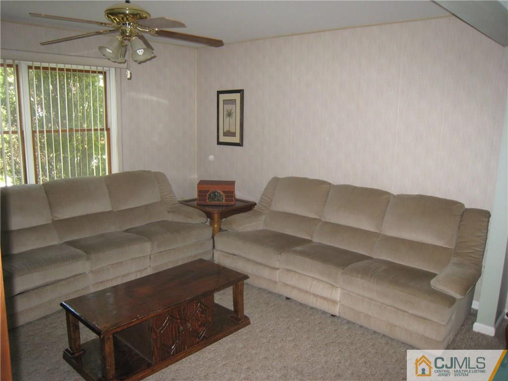 71 Rieder Road Edison, NJ 08817 - Photo 19 of 25 Gallery Image 19