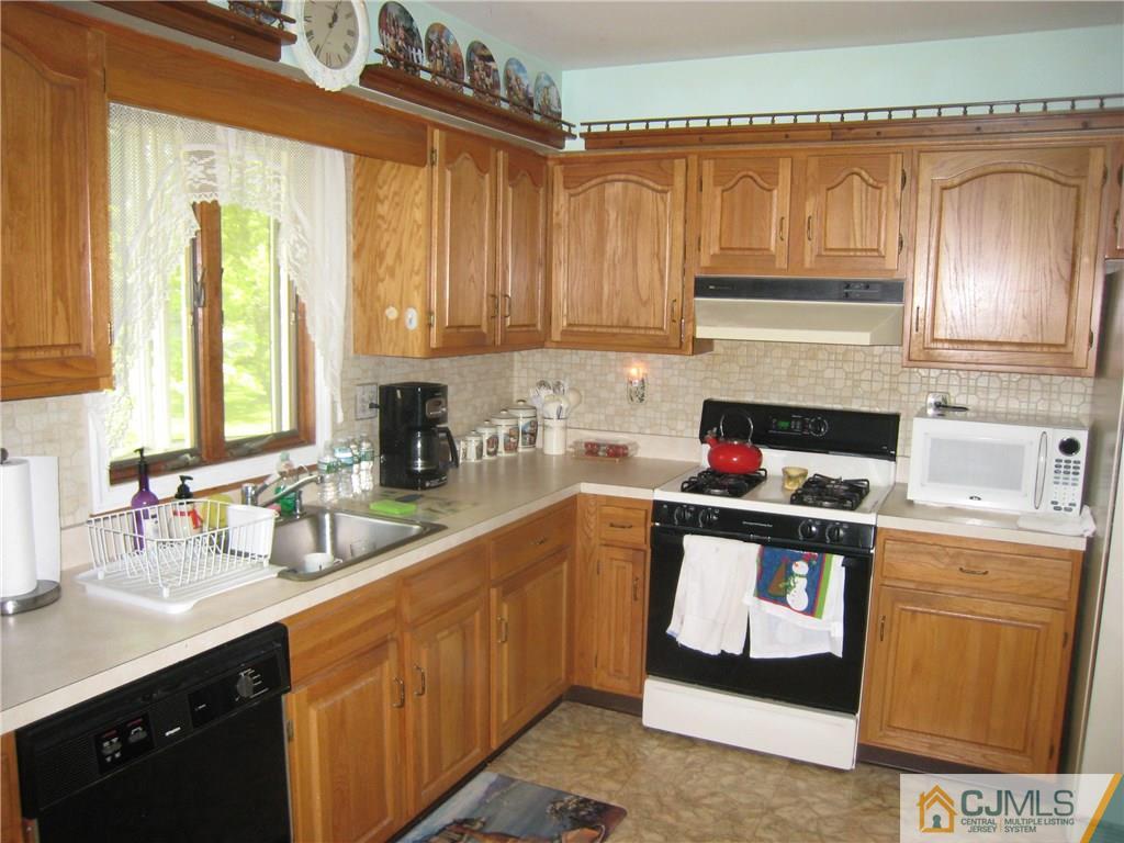 71 Rieder Road Edison, NJ 08817 - Photo 5 of 25 Gallery Image 5