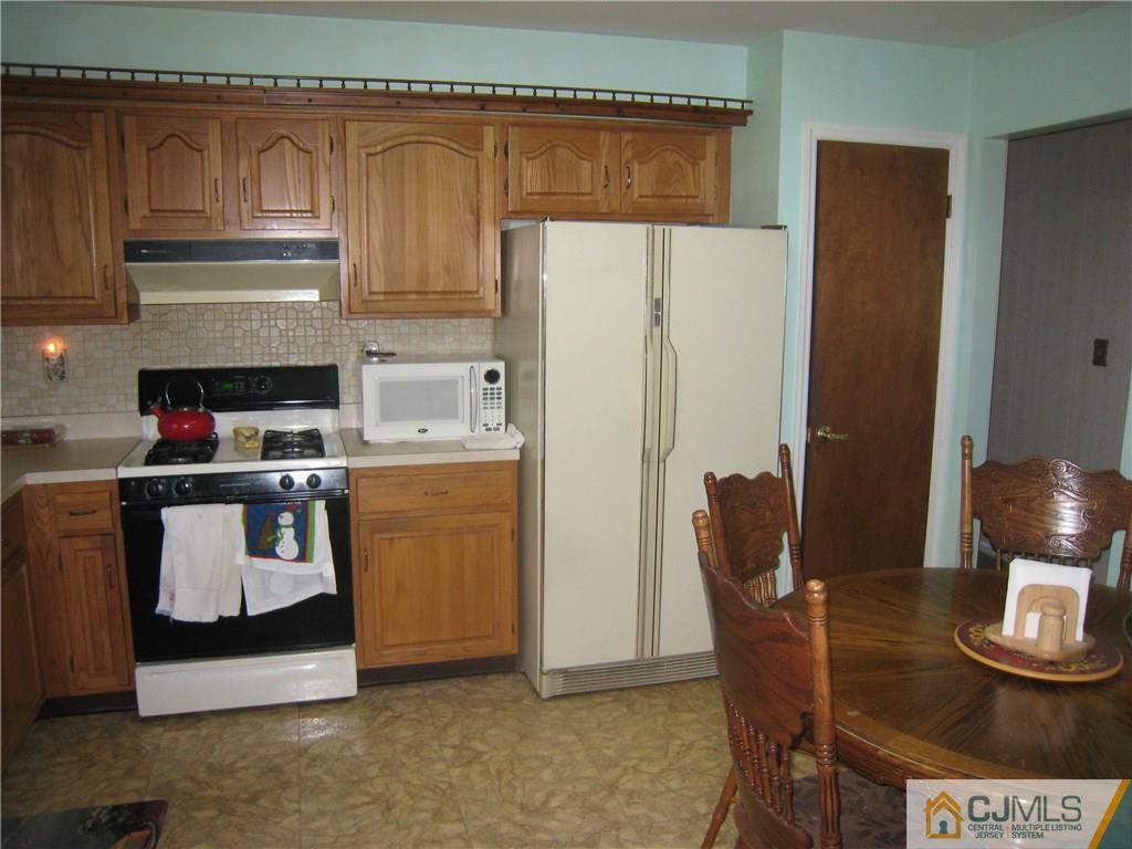 71 Rieder Road Edison, NJ 08817 - Photo 6 of 25 Gallery Image 6