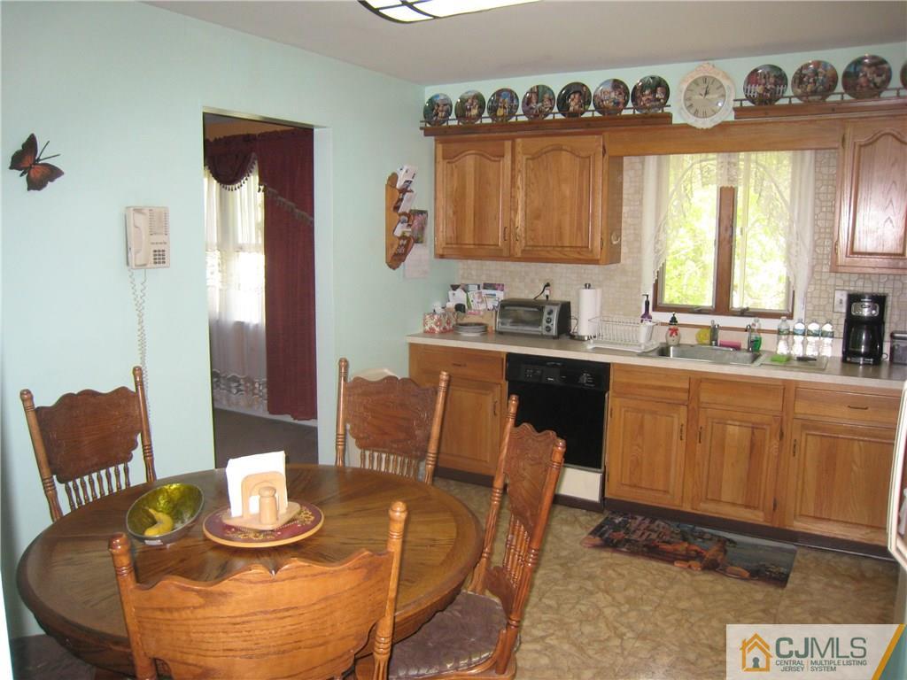 71 Rieder Road Edison, NJ 08817 - Photo 7 of 25 Gallery Image 7