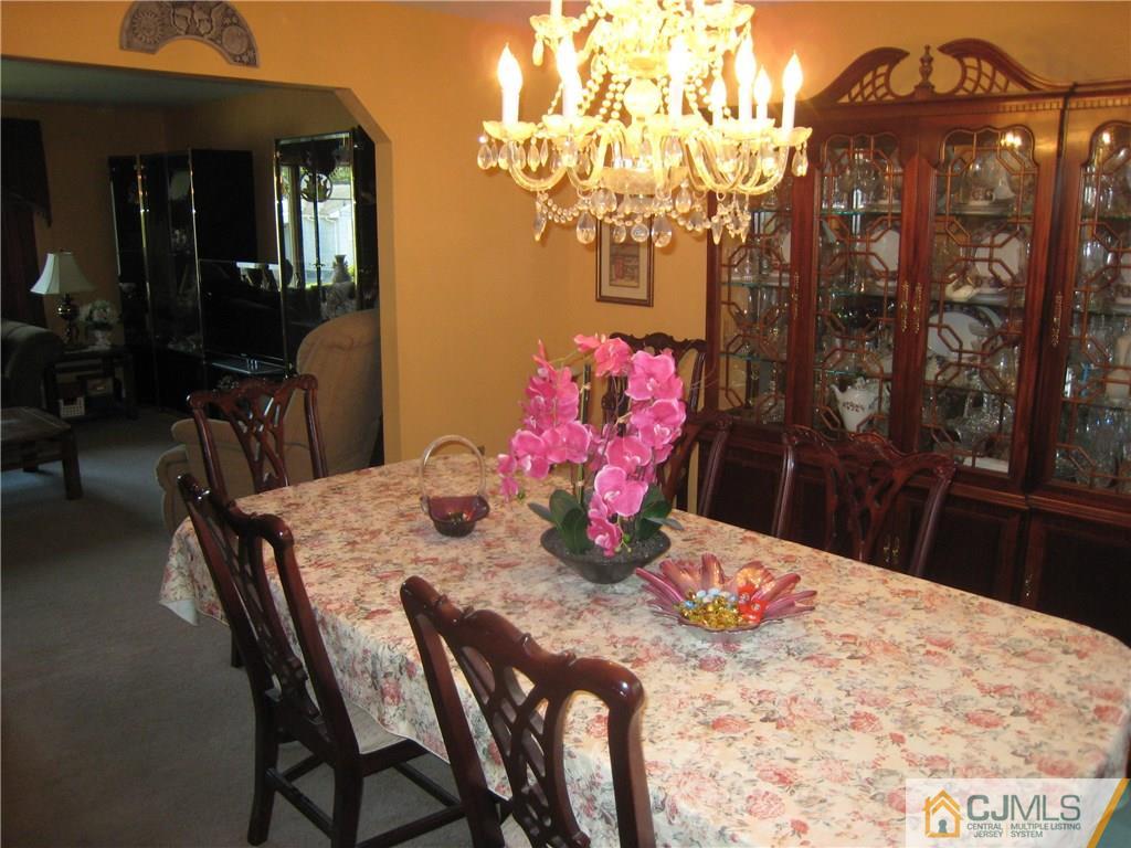71 Rieder Road Edison, NJ 08817 - Photo 9 of 25 Gallery Image 9