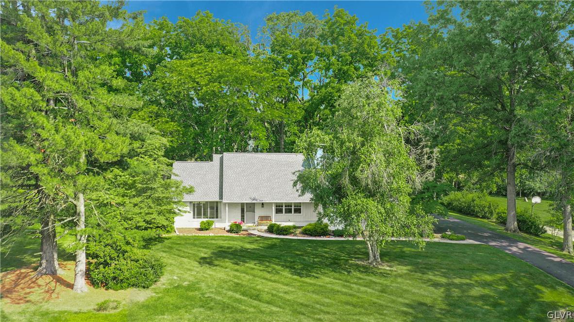 1912 Dartford Road Bethlehem, PA 18015 - Photo 2 of 32 Gallery Image 2