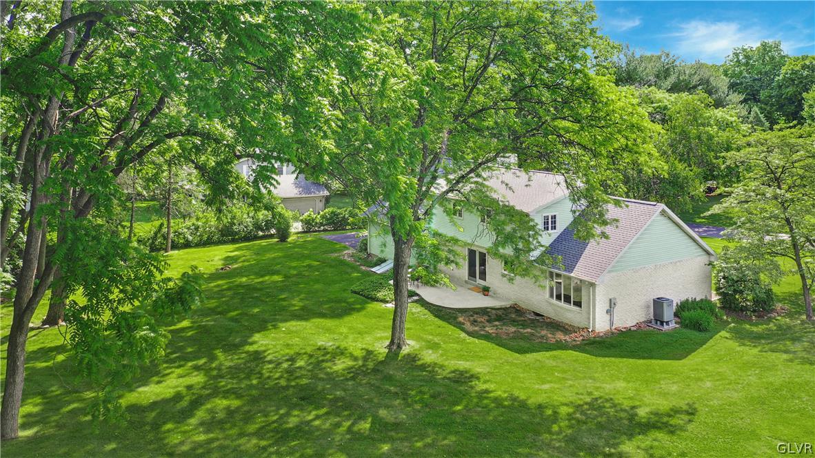 1912 Dartford Road Bethlehem, PA 18015 - Photo 3 of 32 Gallery Image 3