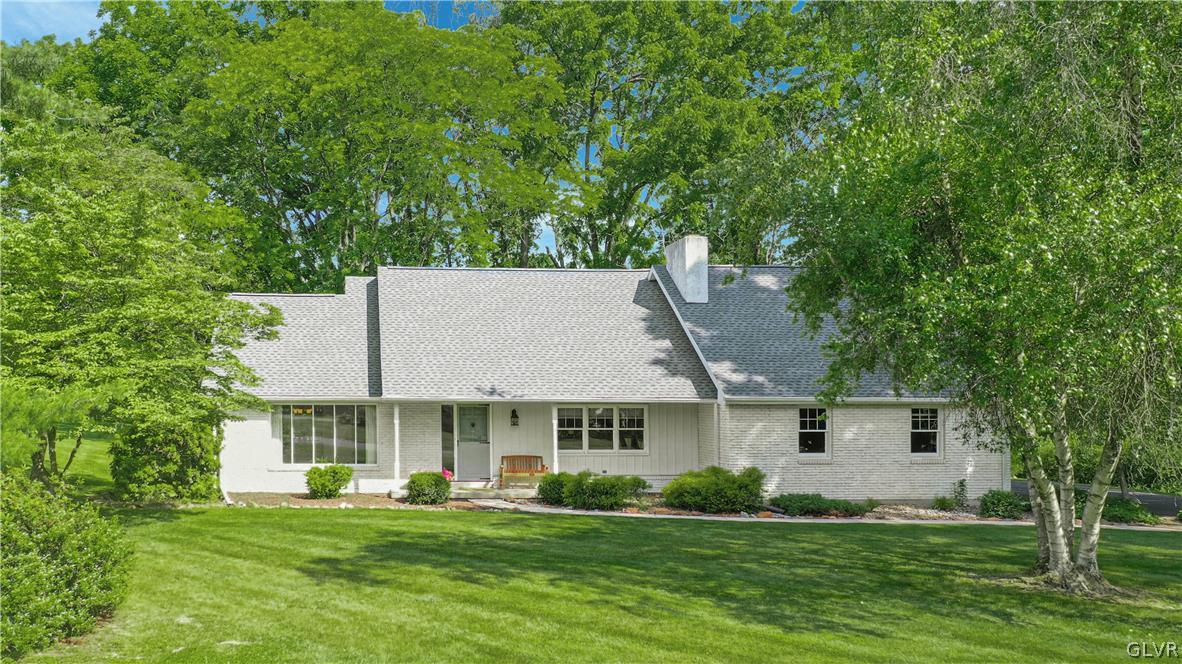1912 Dartford Road Bethlehem, PA 18015 - Photo 4 of 32 Gallery Image 4