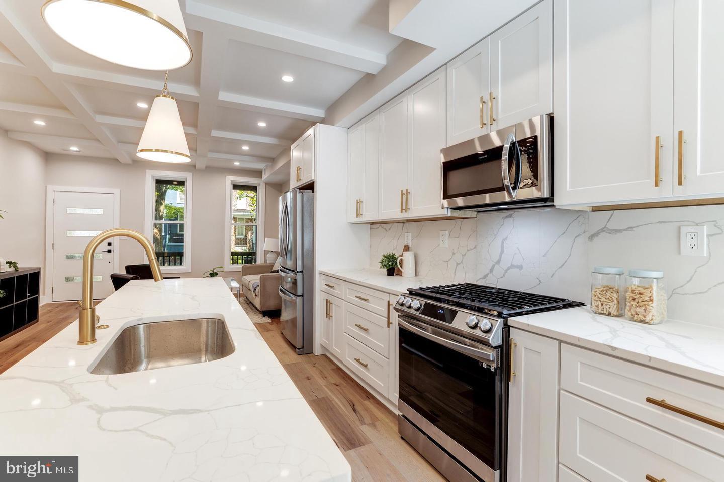 620 Columbia Road Northwest Washington, DC 20001 - Photo 14 of 61