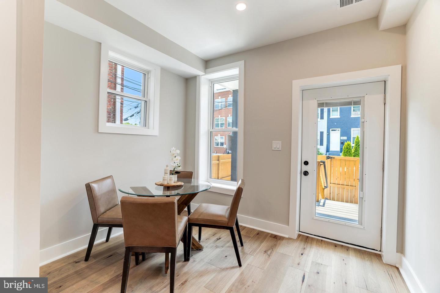 620 Columbia Road Northwest Washington, DC 20001 - Photo 17 of 61 Dining room