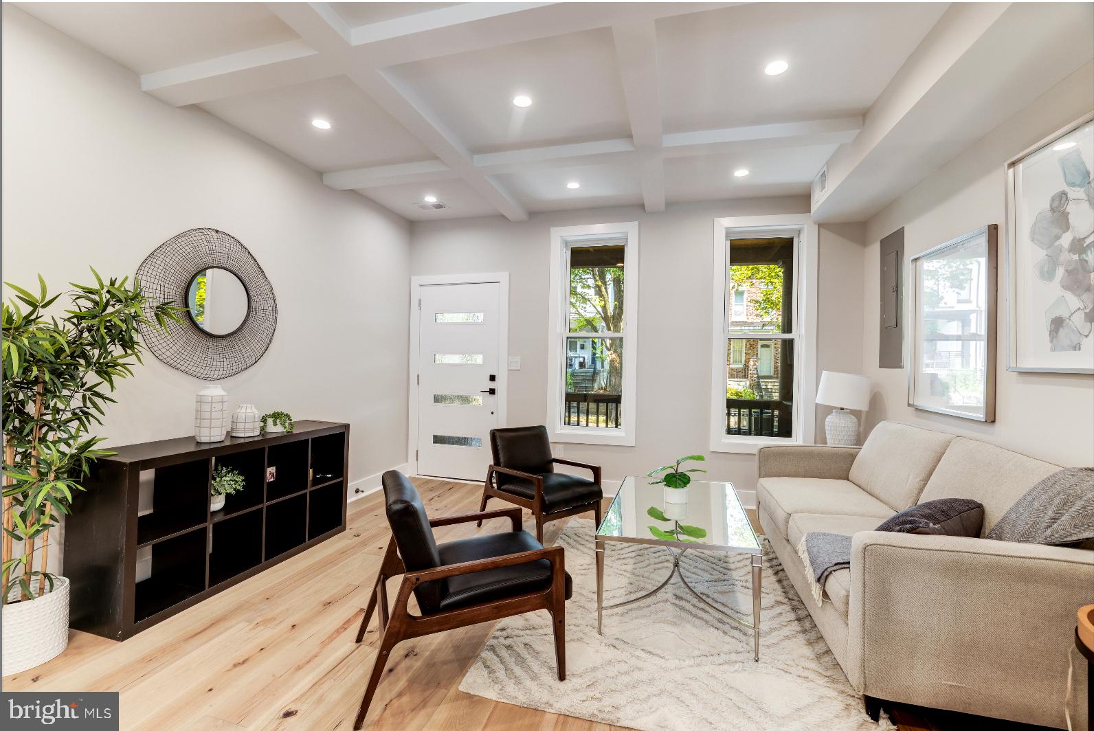 620 Columbia Road Northwest Washington, DC 20001 - Photo 2 of 61 Rooms filled with light!