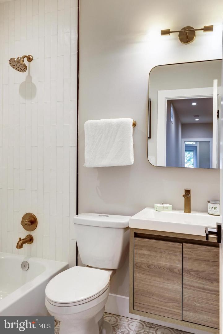 620 Columbia Road Northwest Washington, DC 20001 - Photo 28 of 61