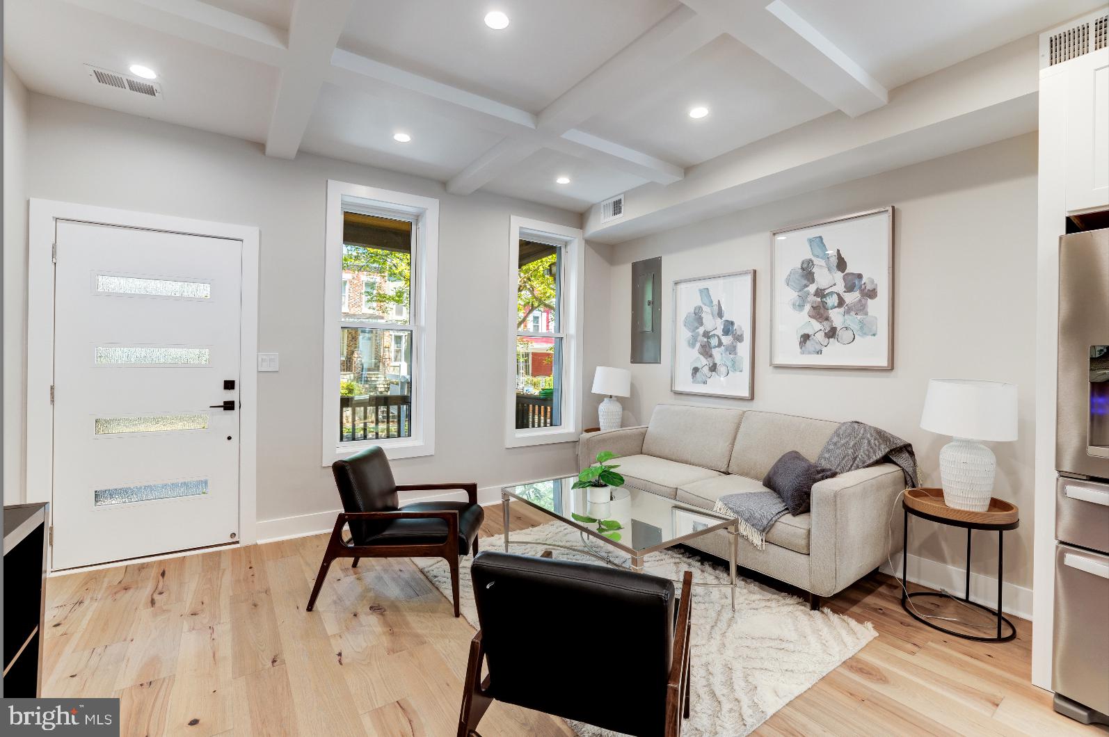 620 Columbia Road Northwest Washington, DC 20001 - Photo 3 of 61 Generous living open space