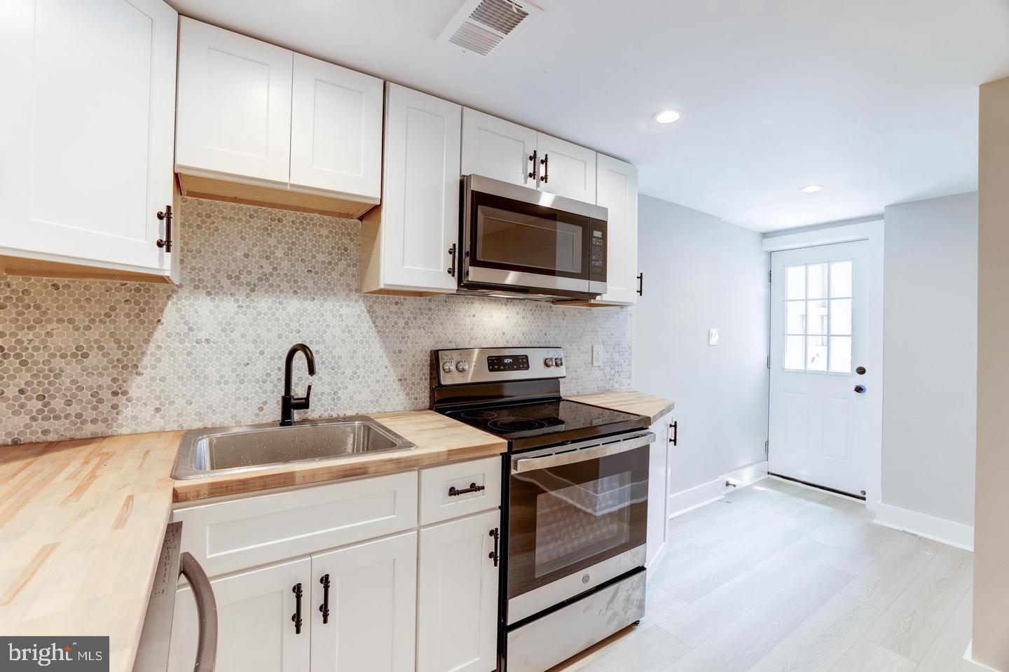 620 Columbia Road Northwest Washington, DC 20001 - Photo 45 of 61