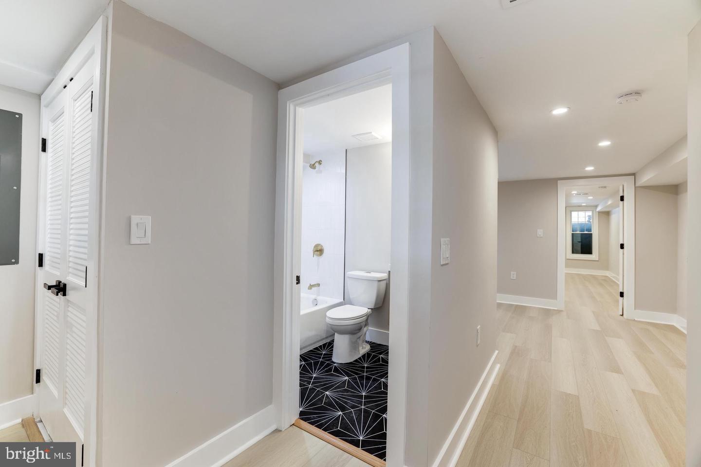 620 Columbia Road Northwest Washington, DC 20001 - Photo 49 of 61