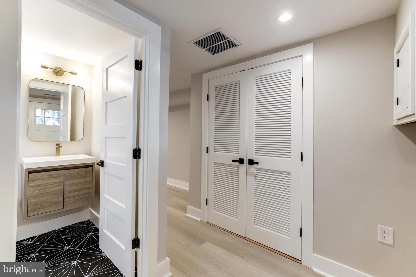 620 Columbia Road Northwest Washington, DC 20001 - Photo 50 of 61