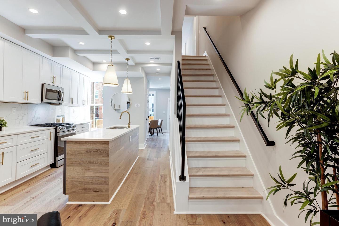 620 Columbia Road Northwest Washington, DC 20001 - Photo 7 of 61