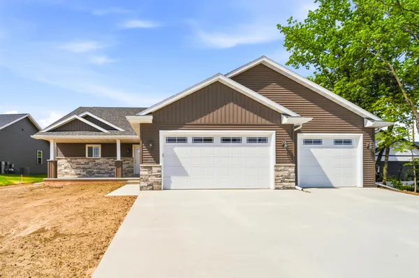 $599,900 | 1617 Founders Street, Neenah, WI 54956
