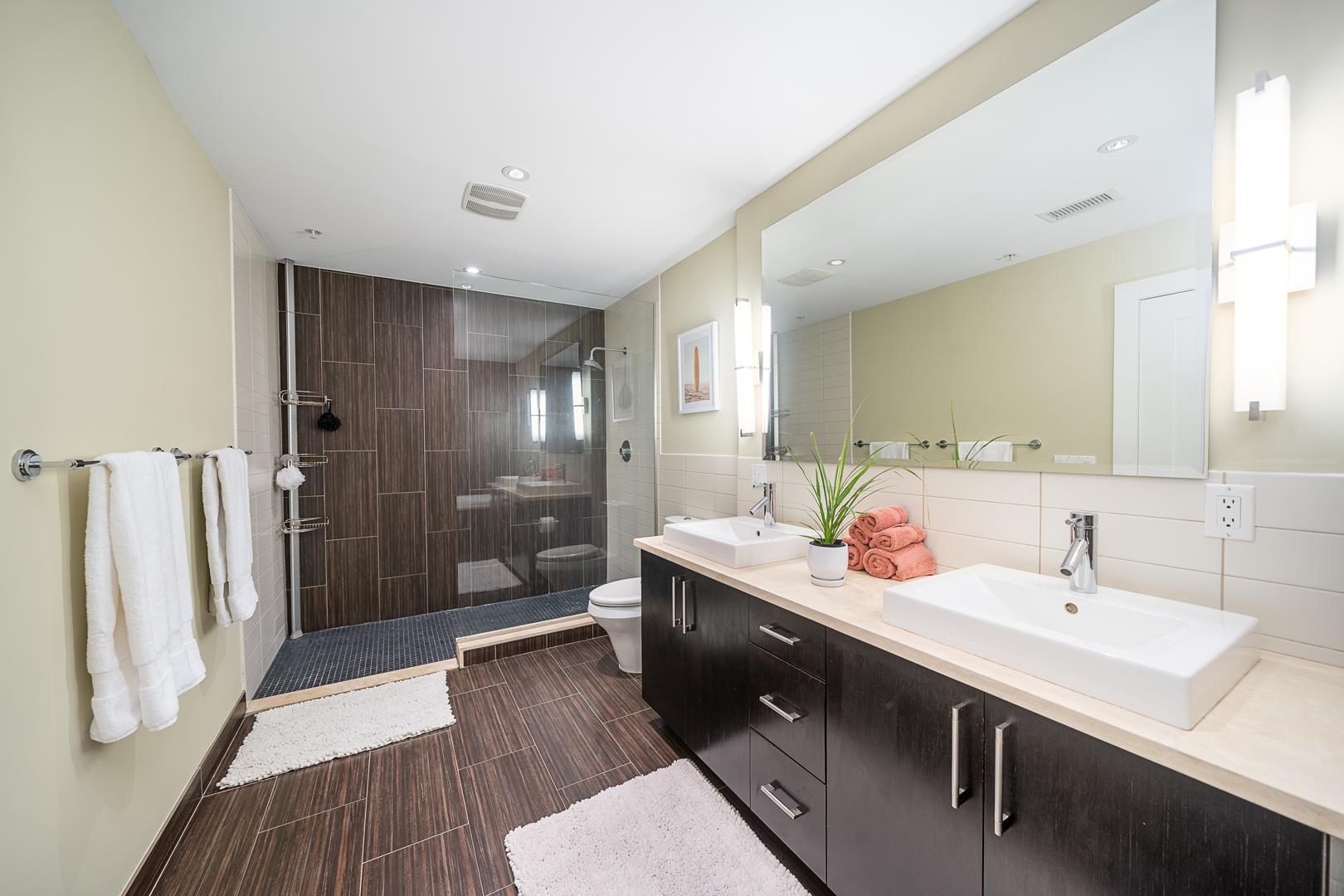 100 Thompson Lane, Unit 2A Edgewater, NJ 07020 - Photo 14 of 20 Gallery Image 14