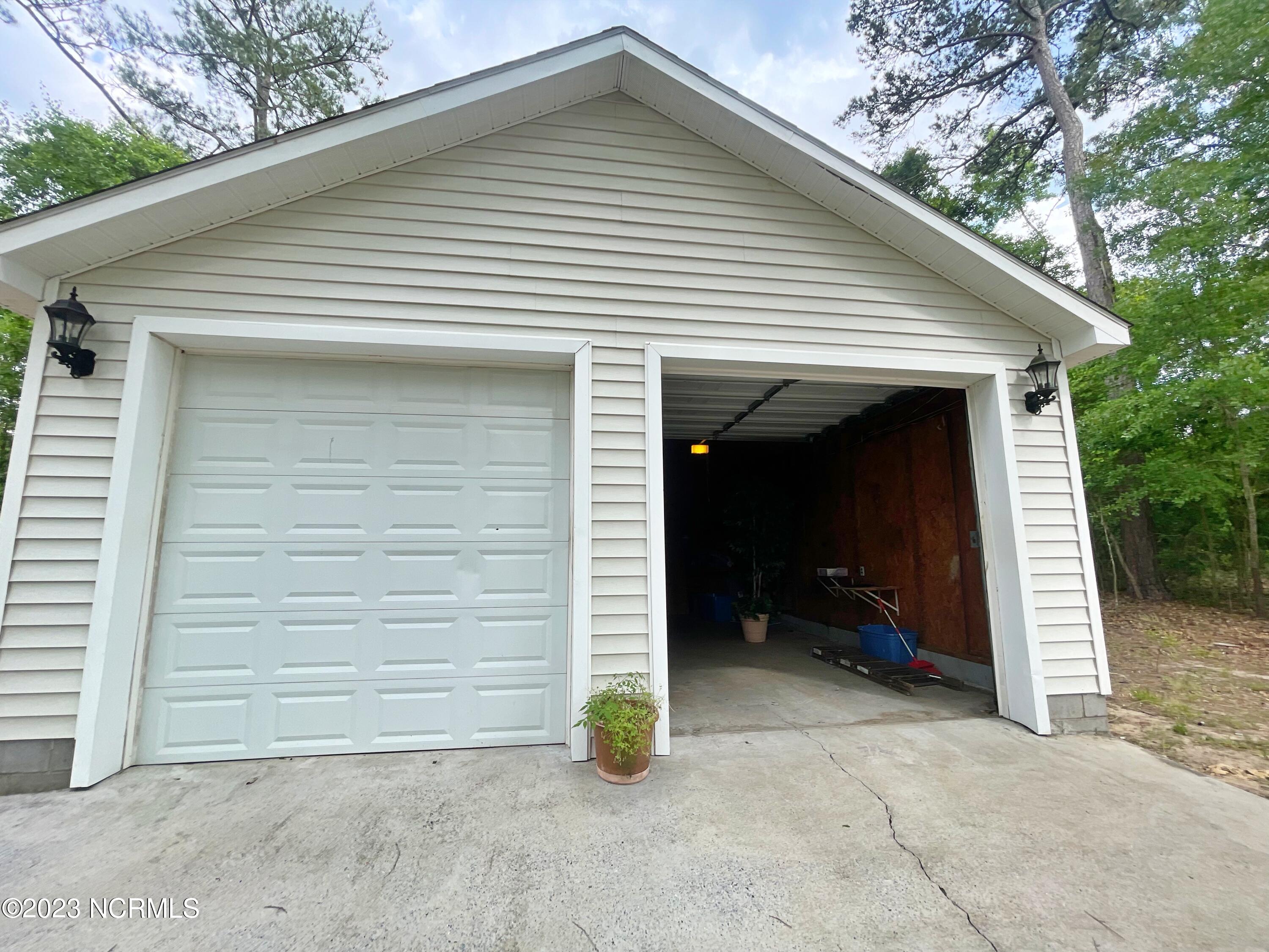 2047 Neuse Road Kinston, NC 28501 - Photo 36 of 49 DETACHED GARAGE
