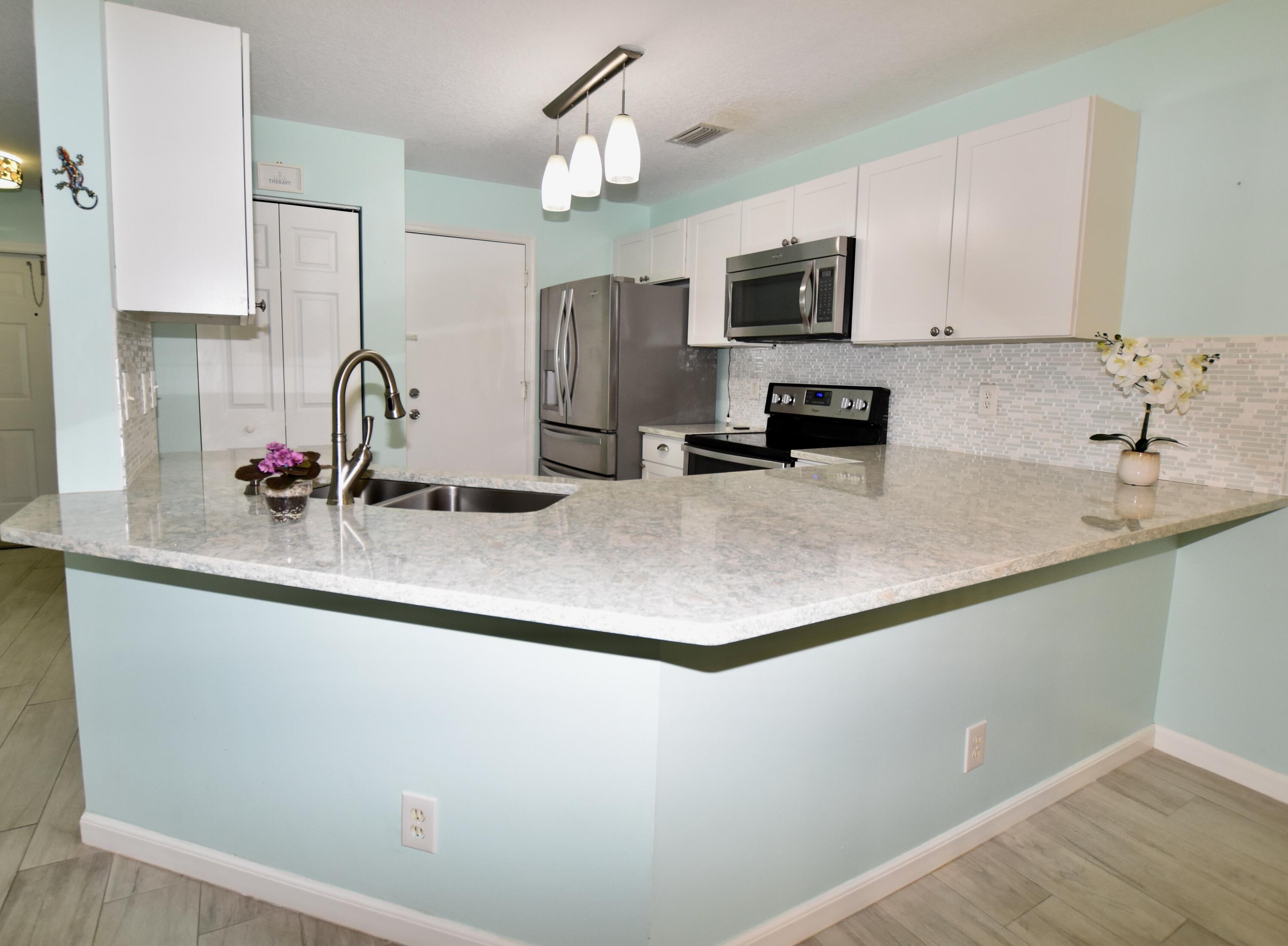 318 Timberwalk Trail Jupiter, FL 33458 - Photo 5 of 33 Kitchen