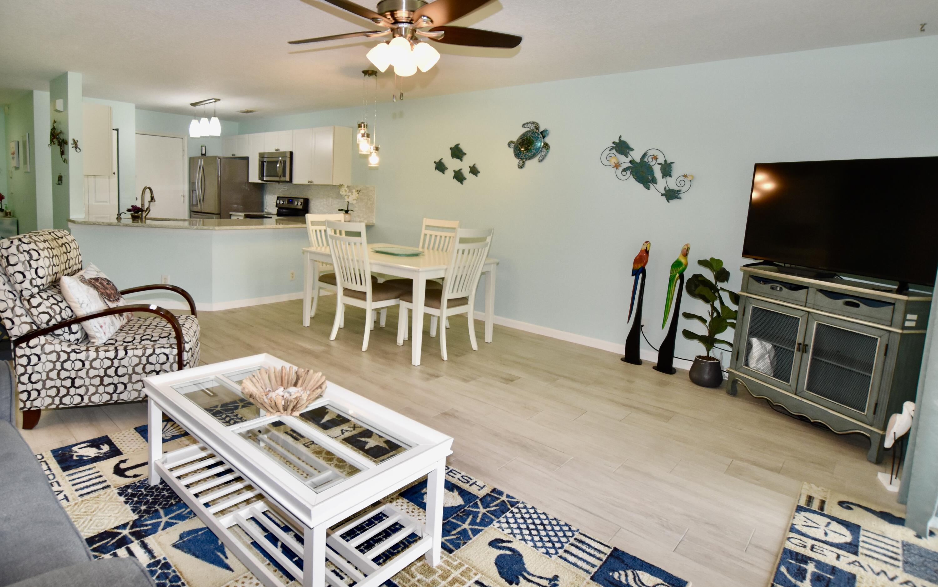 318 Timberwalk Trail Jupiter, FL 33458 - Photo 6 of 33 Living/Dining Room