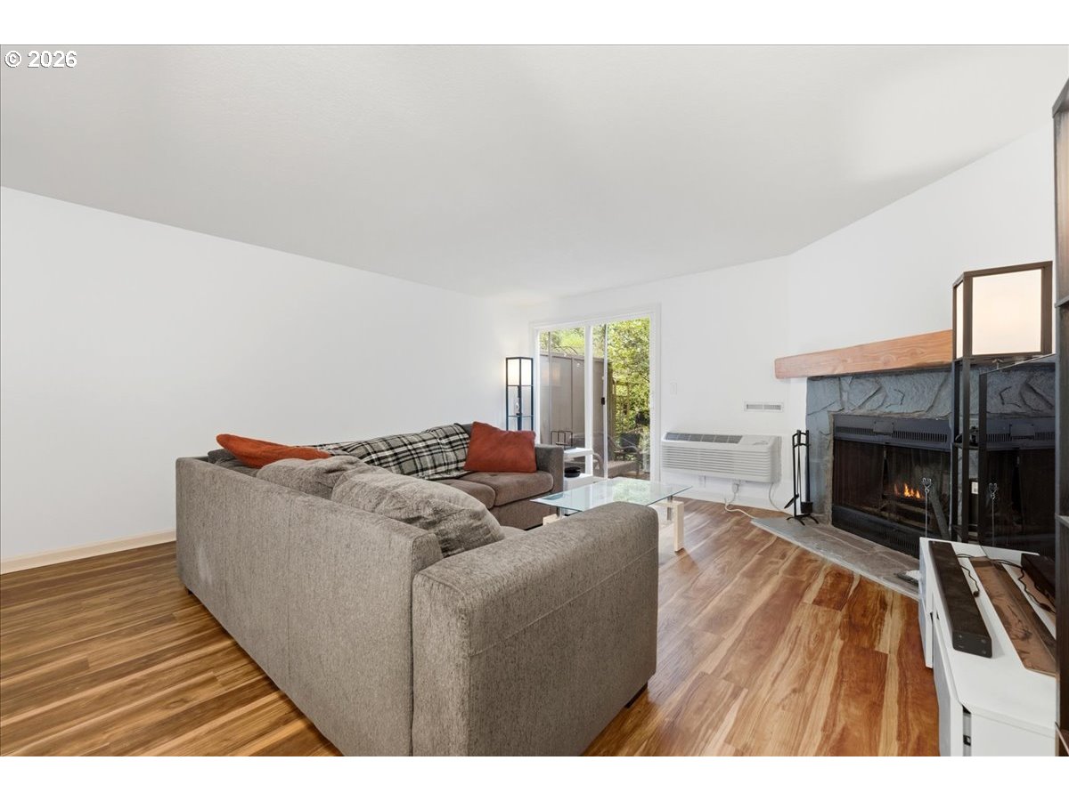 5503 Southwest Multnomah Boulevard Portland, OR 97219 - Photo 13 of 28