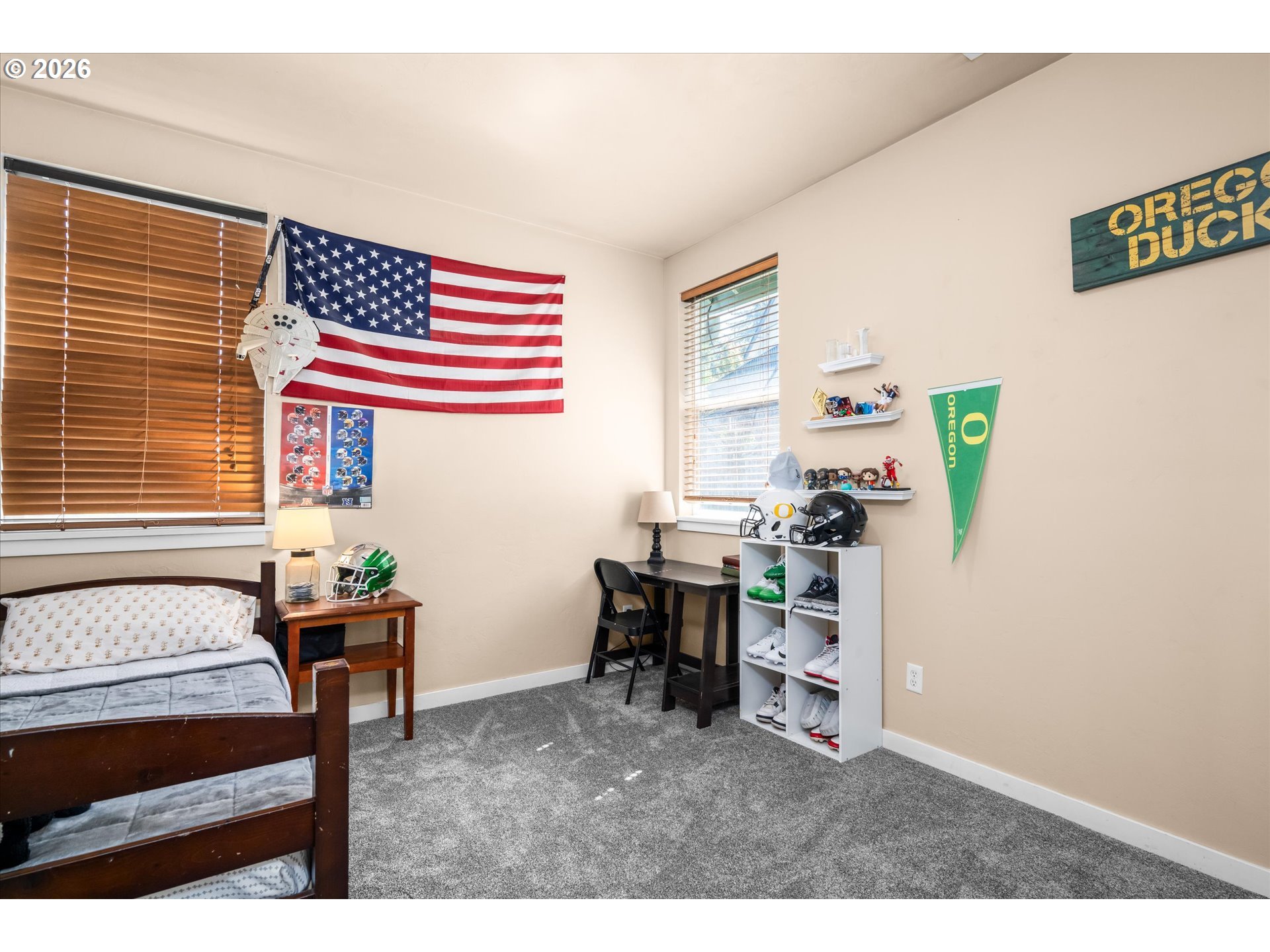 277 South 67th Court Springfield, OR 97478 - Photo 19 of 44 a workspace with furniture and window
