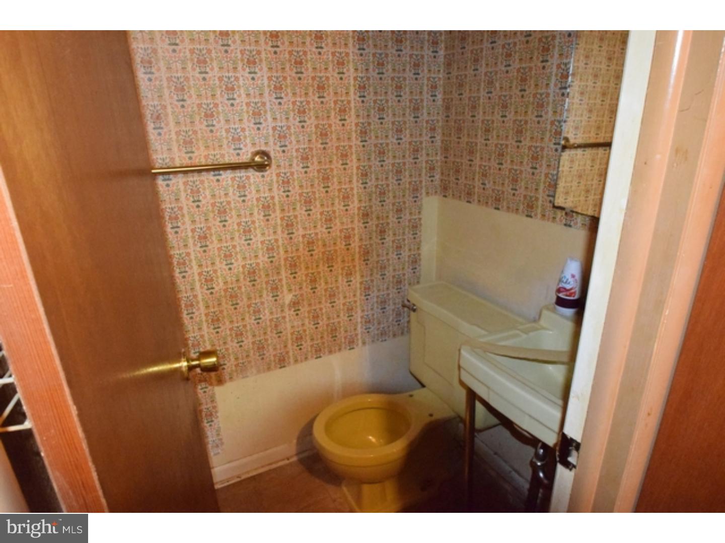 3245 Tara Road Philadelphia, PA 19154 - Photo 8 of 10