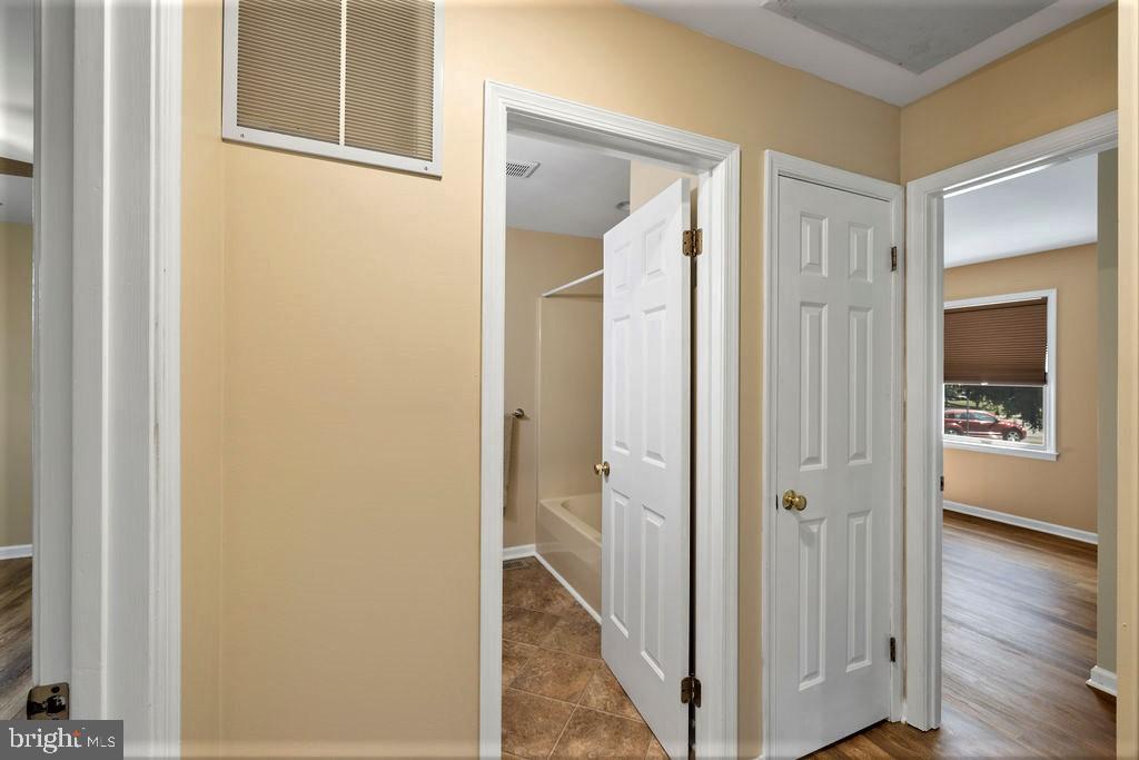 512 Poplar Street Hanover, PA 17331 - Photo 9 of 37 Gallery Image 9