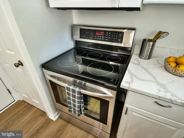 $2,600 | 108 New Jersey Avenue Northwest, Glen Burnie, MD 21061