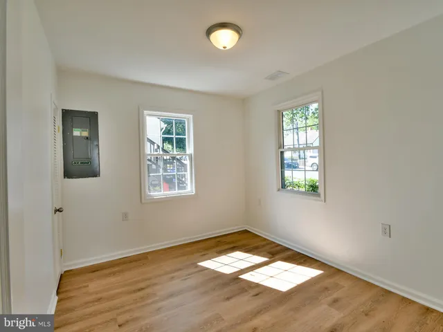 $2,600 | 108 New Jersey Avenue Northwest, Glen Burnie, MD 21061