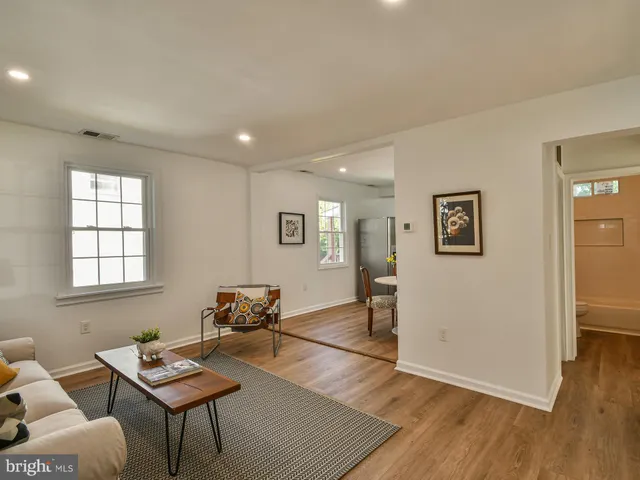 $2,600 | 108 New Jersey Avenue Northwest, Glen Burnie, MD 21061