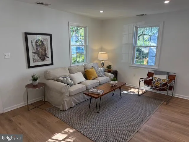 $2,600 | 108 New Jersey Avenue Northwest, Glen Burnie, MD 21061