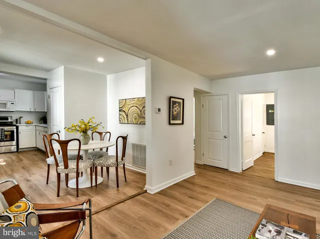 $2,600 | 108 New Jersey Avenue Northwest, Glen Burnie, MD 21061