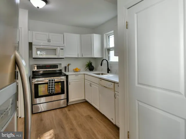 $2,600 | 108 New Jersey Avenue Northwest, Glen Burnie, MD 21061