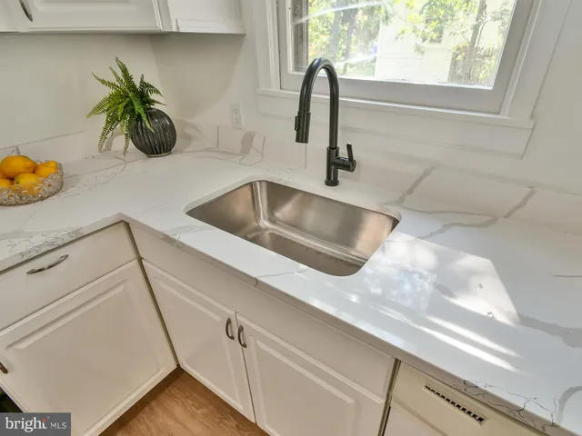 $2,600 | 108 New Jersey Avenue Northwest, Glen Burnie, MD 21061