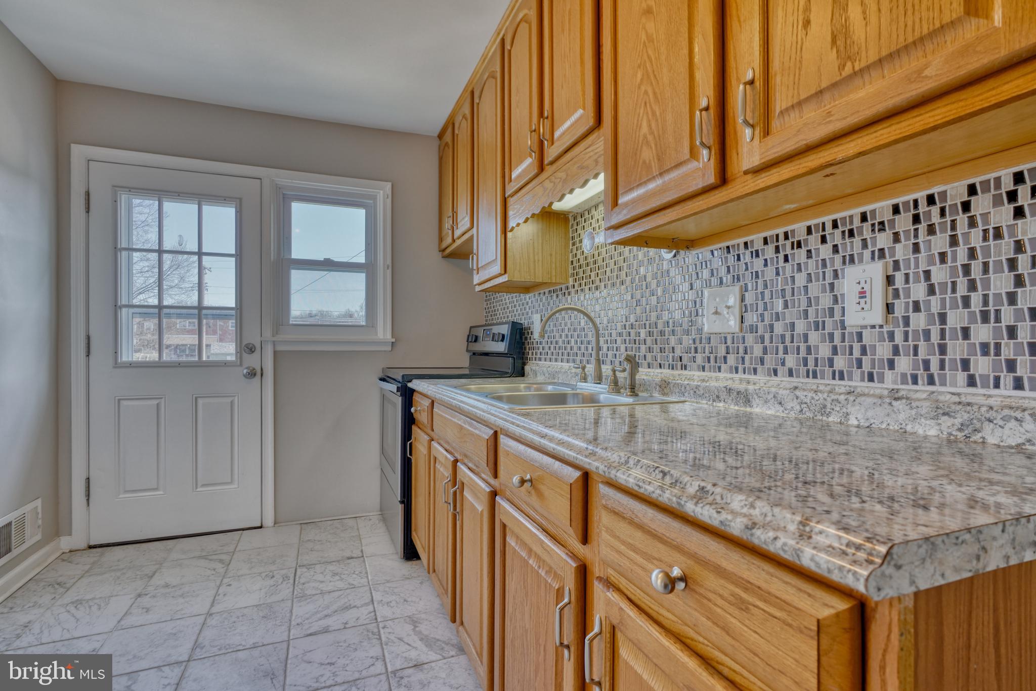 23 Bladen Road Essex, MD 21221 - Photo 11 of 37