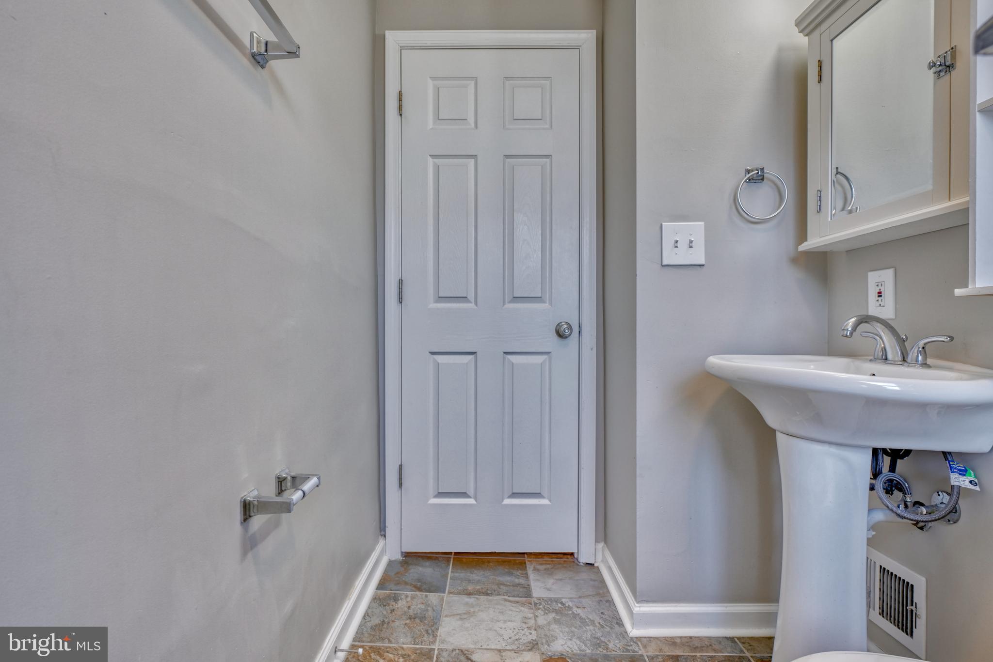 23 Bladen Road Essex, MD 21221 - Photo 18 of 37
