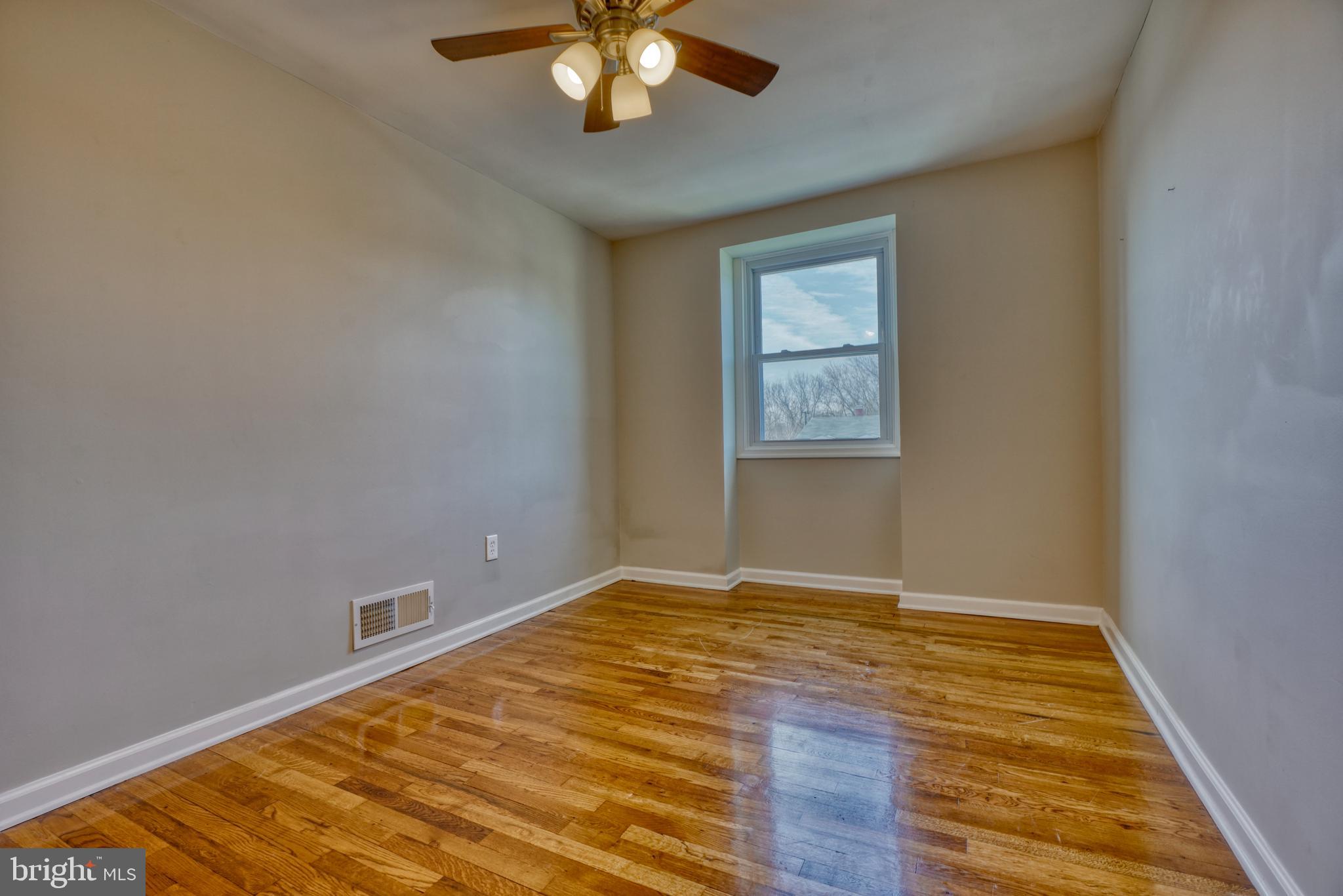 23 Bladen Road Essex, MD 21221 - Photo 22 of 37