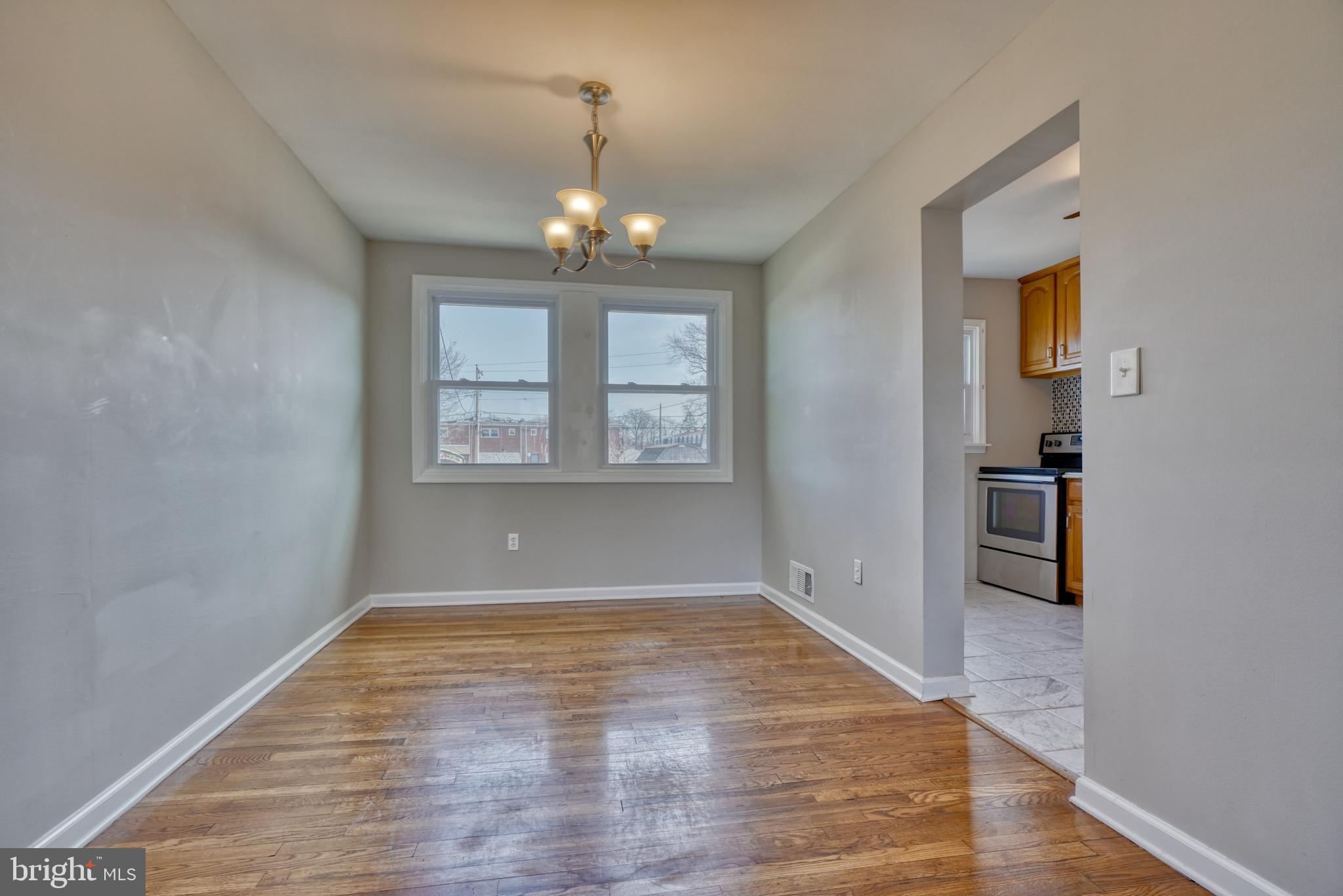 23 Bladen Road Essex, MD 21221 - Photo 8 of 37