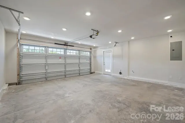 $2,045 | 8040 Mulberry Gln Lane, Charlotte, NC 28215