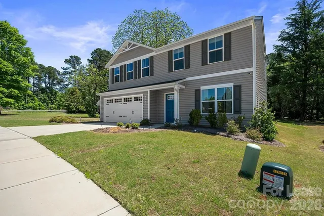 $2,045 | 8040 Mulberry Gln Lane, Charlotte, NC 28215