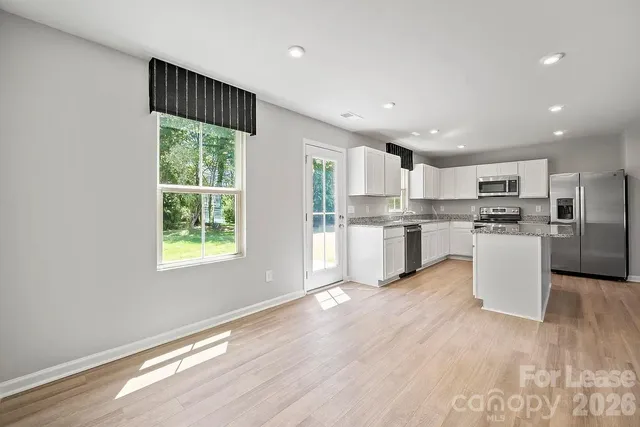 $2,045 | 8040 Mulberry Gln Lane, Charlotte, NC 28215