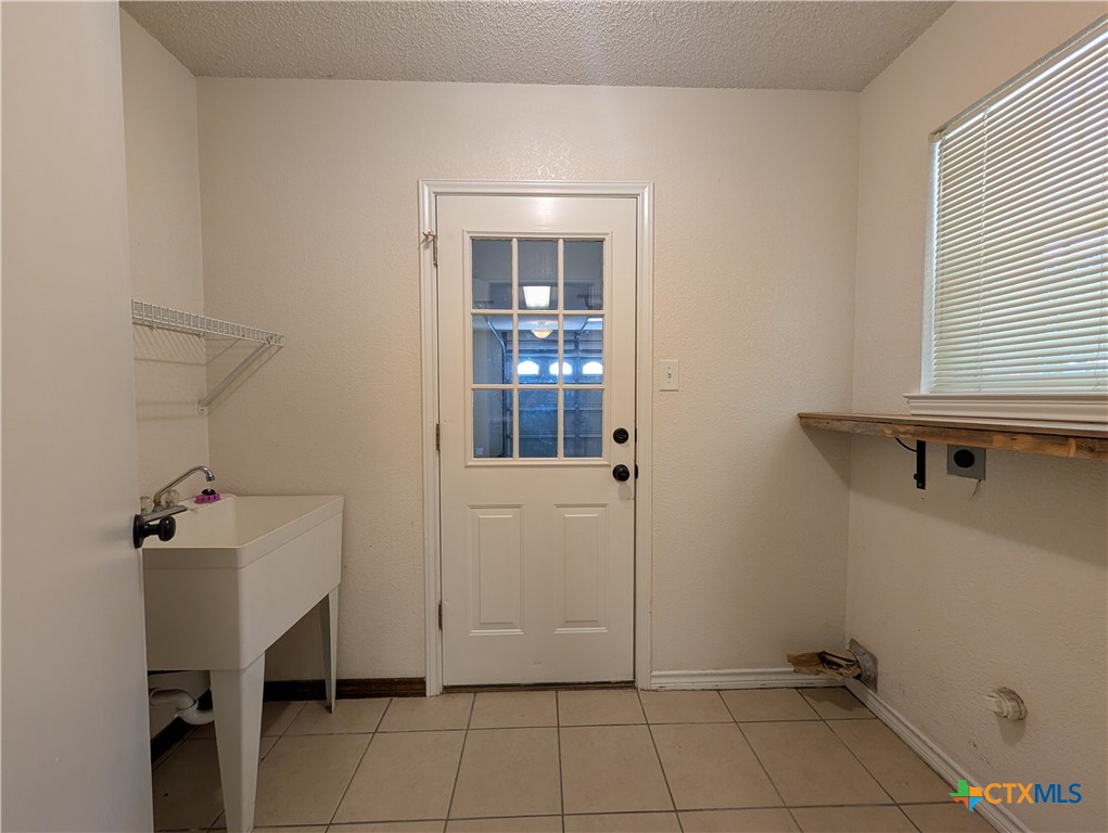 1644 West County Line Road New Braunfels, TX 78130 - Photo 18 of 38 Gallery Image 18