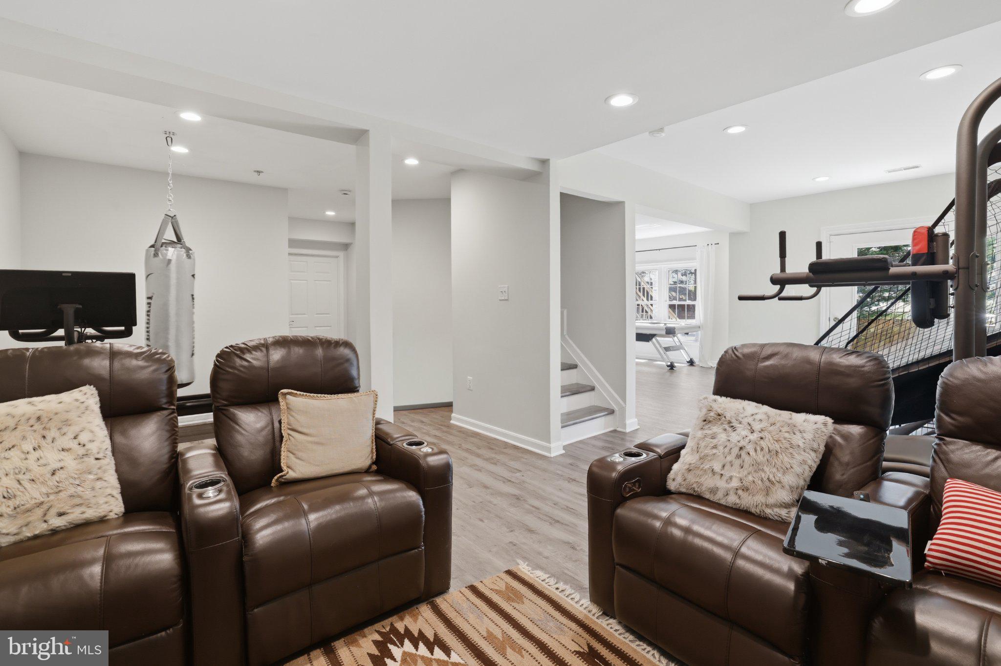 6732 Churchill Road McLean, VA 22101 - Photo 48 of 61 Modern lounge with cozy seating.