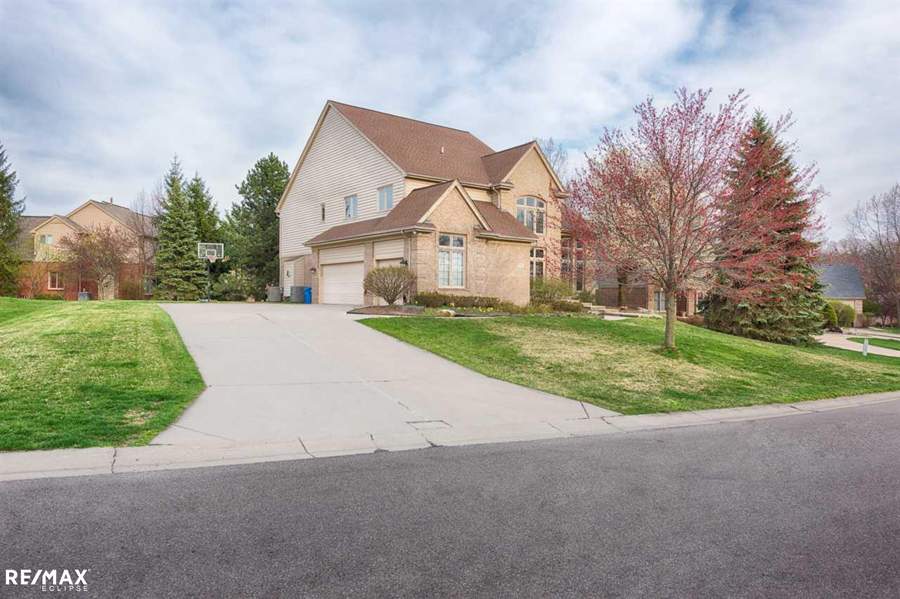 1794 Apple Ridge Court Rochester, MI 48306 - Photo 3 of 53 31317467-2.JPG