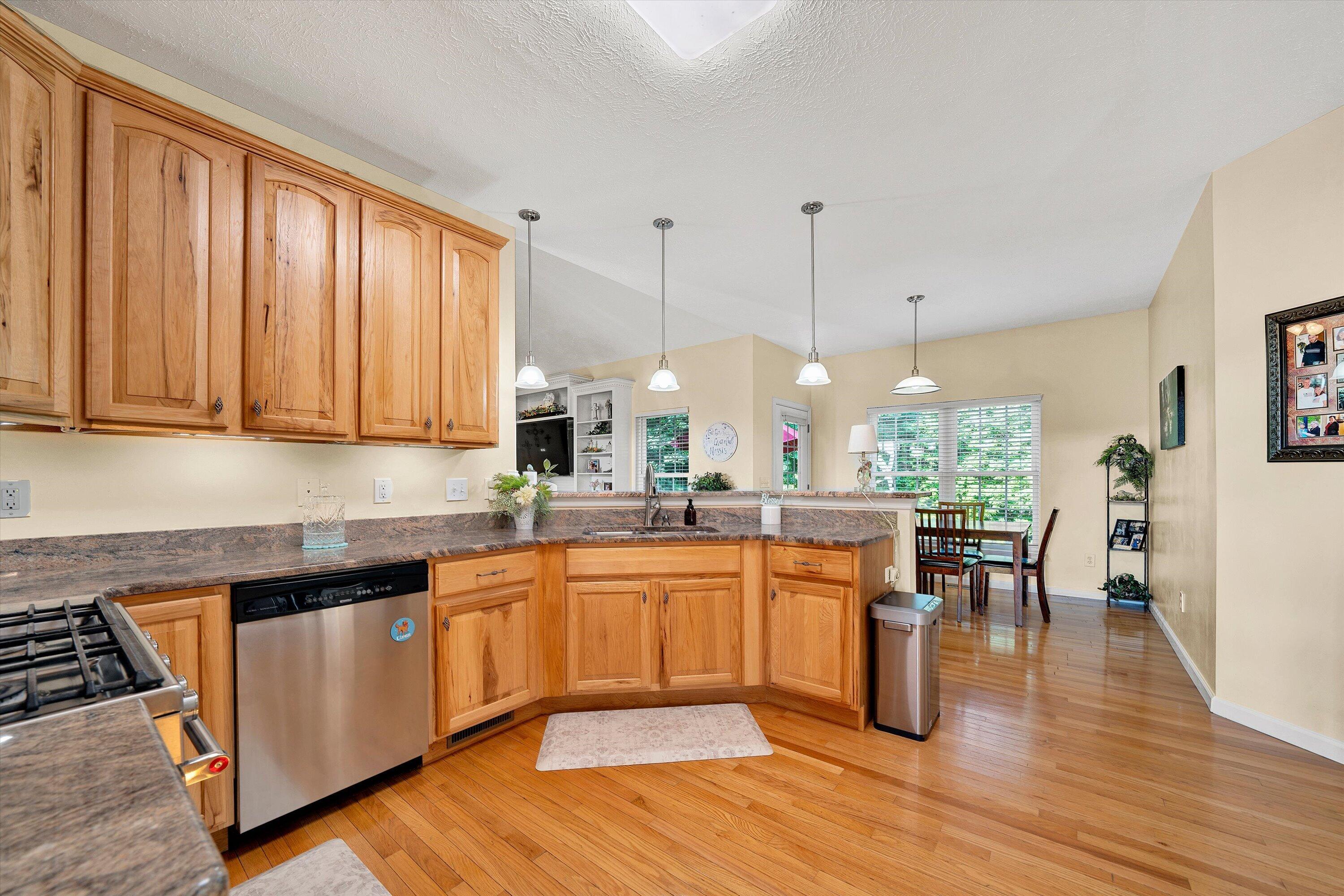 137 Shanleys Loop Ferrum, VA 24088 - Photo 18 of 45 Kitchen
